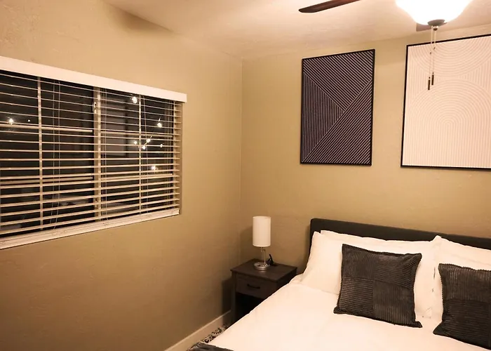 Apartment Cozy Retreat Near Phx Airport & Downtown *