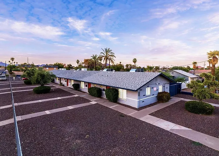 Cozy Retreat Near Phx Airport & Downtown Apartment Phoenix