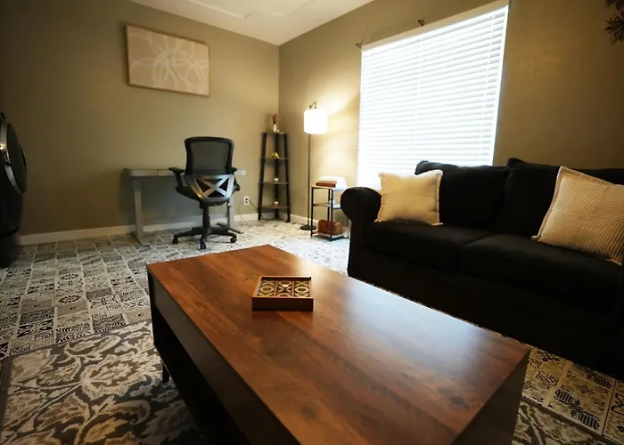 Cozy Retreat Near Phx Airport & Downtown
